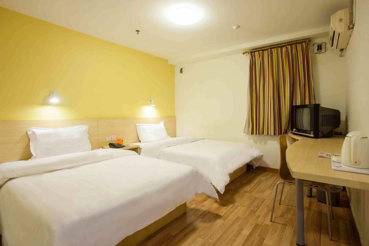 7Days Inn West Liaoyang Road Carrefour Κινκντάο Εξωτερικό φωτογραφία