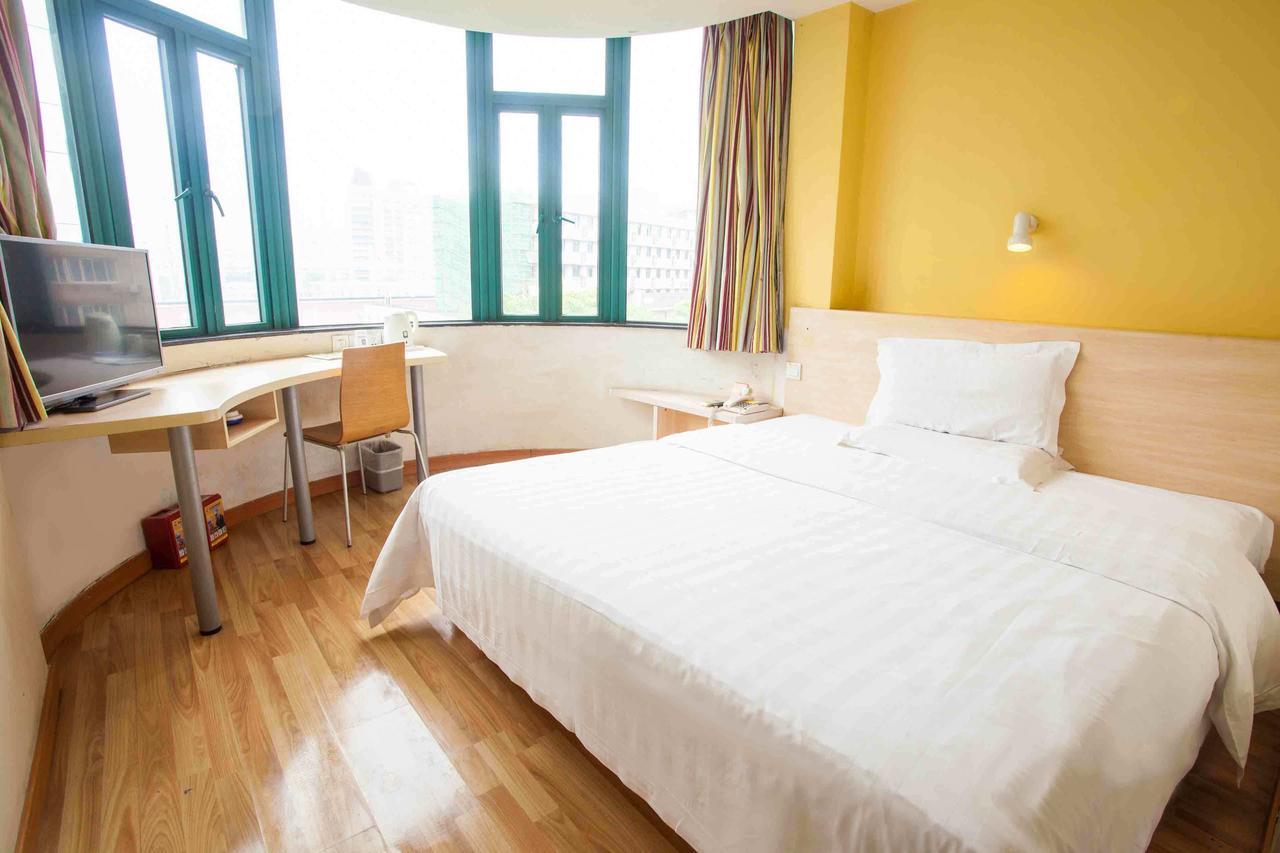7Days Inn West Liaoyang Road Carrefour Κινκντάο Εξωτερικό φωτογραφία