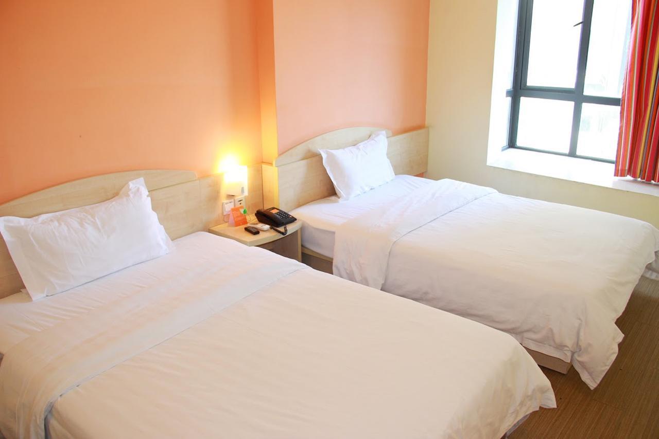 7Days Inn West Liaoyang Road Carrefour Κινκντάο Εξωτερικό φωτογραφία